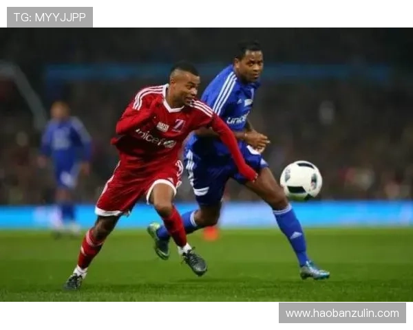 免费下载qq足球明星名片助你轻松收集球星资料与动态